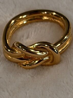 Hermès Knot Ring Gold Tone Statement Ring Size 9.5 10 Designer Jewelry